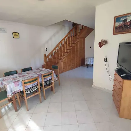 In 44886 * Balatonkeresztúr