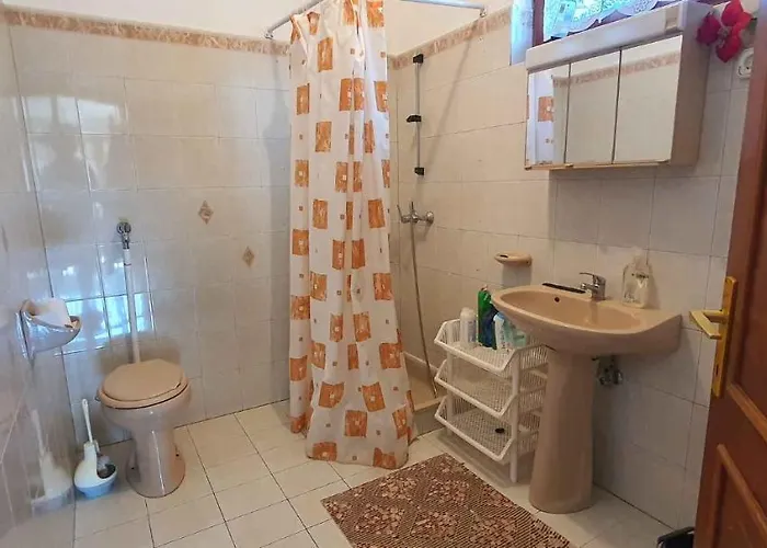 In 44886 Balatonkeresztúr