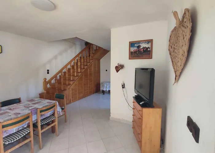 In 44886 * Balatonkeresztúr